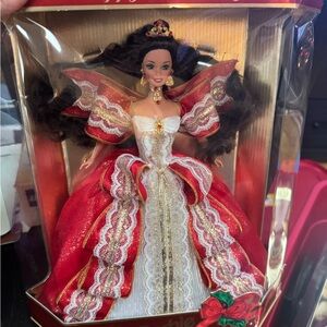 Vintage Holiday Barbie 1997 by Mattel